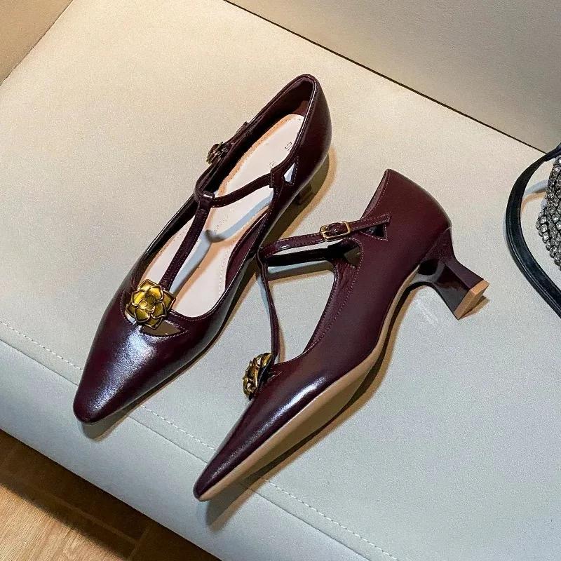 Women's Coarse Heel Shoes Autumn New Pointed Head Shallow Mouth Metal Flower Anti-slip Wear-resistant Low-top Shoes