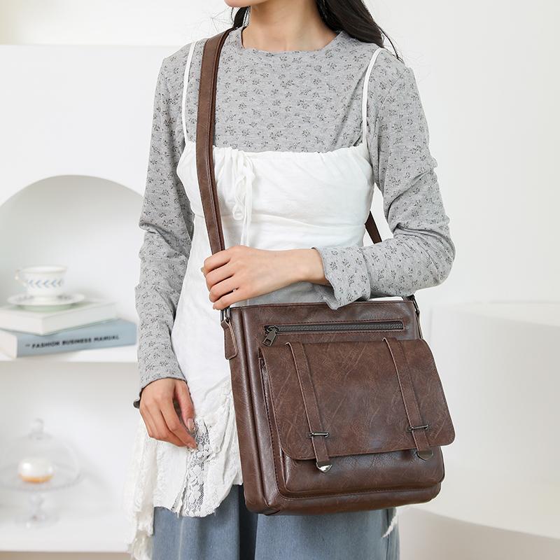 Women's Shoulder Bag Large Capacity Business Commuter Crossbody Bag Retro Messenger Bag PU Small Square Bag