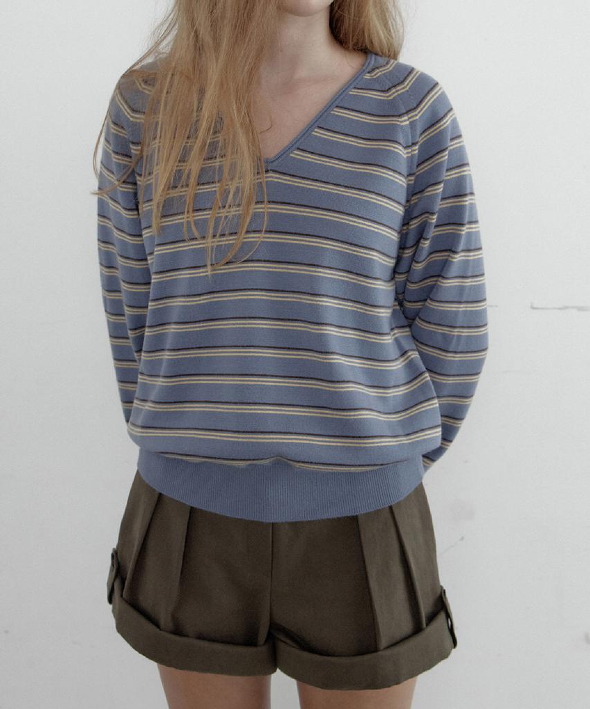 TOAVE Color Chip Stripe V-Neck Knit (Dusty Blue)