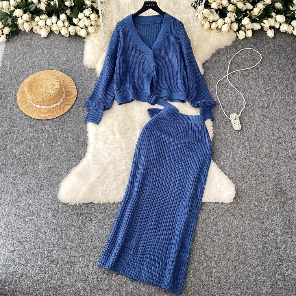 French Light Luxury Lazy High-end Knitted Fashion Suit Women's Autumn and Winter Loose Long-sleeved Top + High Waist Skirt