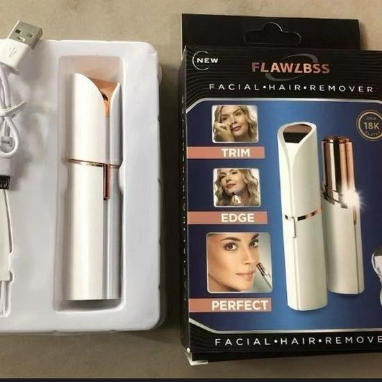 Compact Electric Eyebrow and Lipstick Shaver