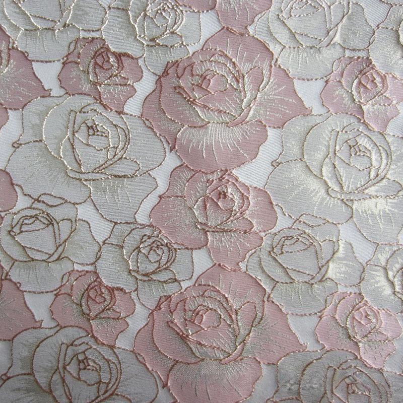 100x140cm Präglad Guld Siden Elegant Blomma Jacquardtyg Damklänning Mjuk Kjoldisk Tvättväska Sytyg för DIY