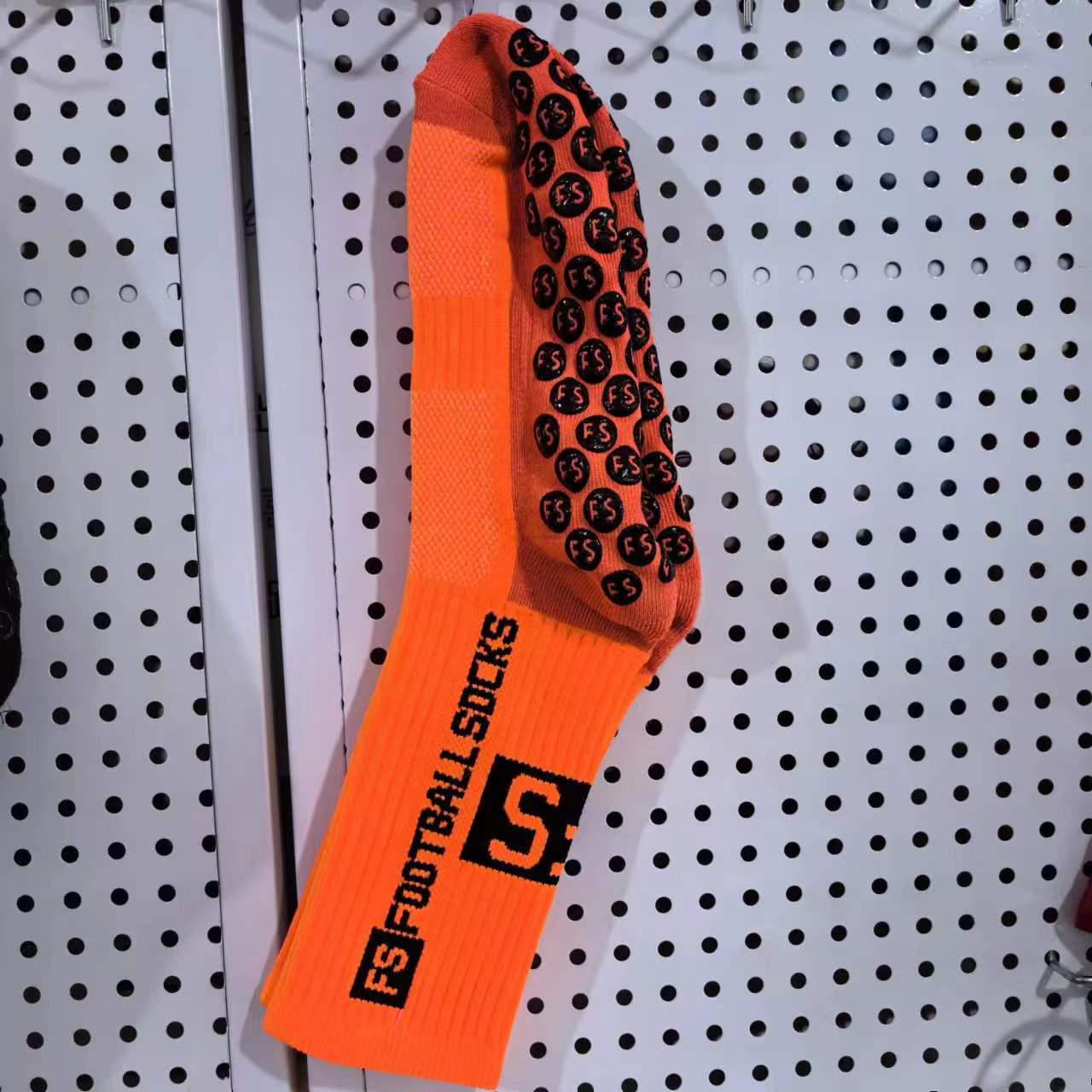 

Anti-Slip Football & Trampoline Sports Socks, Terry Thickened for Professional Competition & Training One Size (39-46) оранжевый