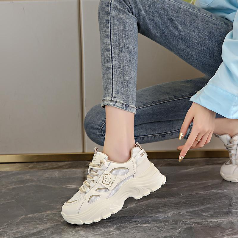 Putian Papa-Schuhe Herbst und Winter neue Modelle zeigen Füße klein weiche Sohle Student gebratene Straßen-Sneaker