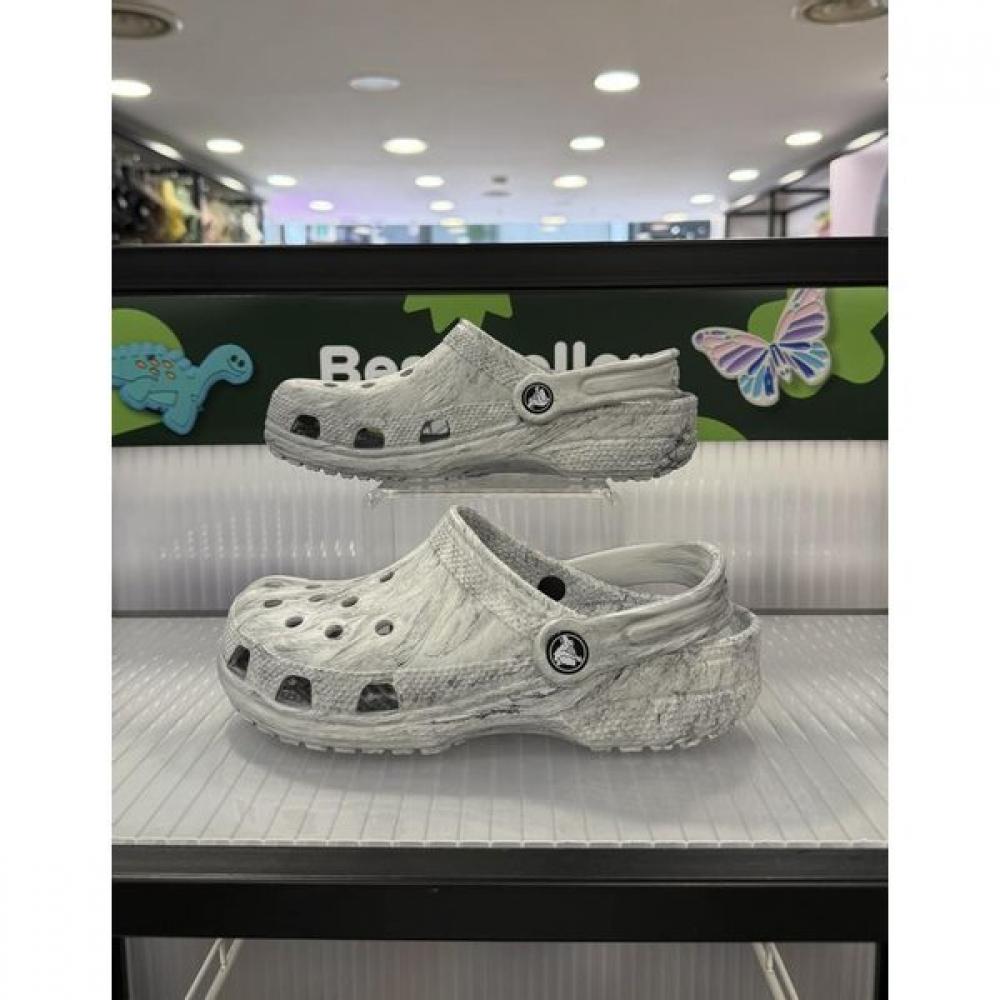 

Crocs Classic Watercolor Marvel Clog marvel/220