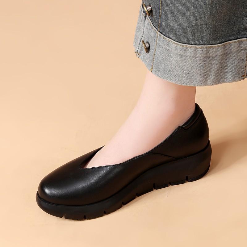 

2025 женская обувь весна и лето новая неглубокий вырез острый носок танкетка одинарная обувь женская низкий верх толстая подошва обувь маффины золото серебро 35 чёрный