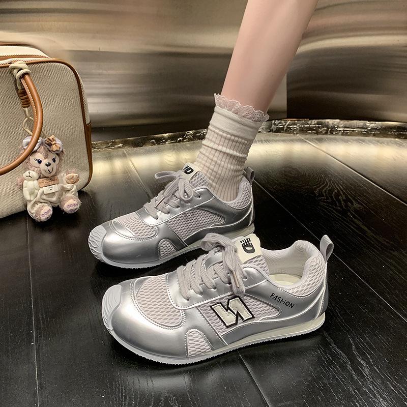 Spring and Autumn New Soft Sole Soft Surface Comfortable Breathable Mesh Casual Sneakers Forrest Gump Shoes Versatile German Training Shoes Runni