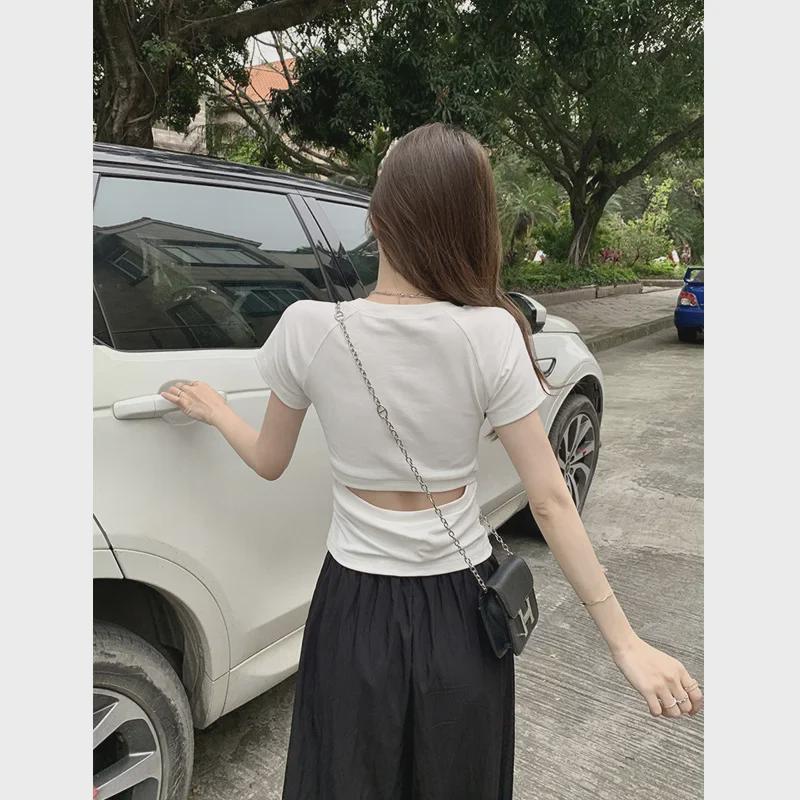 2024 Women's Summer Hot Girl Short-Sleeve Slim Fit T-Shirt with Back Hollow and Pleated Waist Design