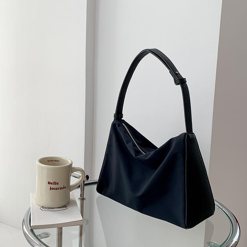 New Portable Casual Shoulder Bag Women s Crossbody Bag Women s Versatile Large Capacity Nylon Underarm Bag