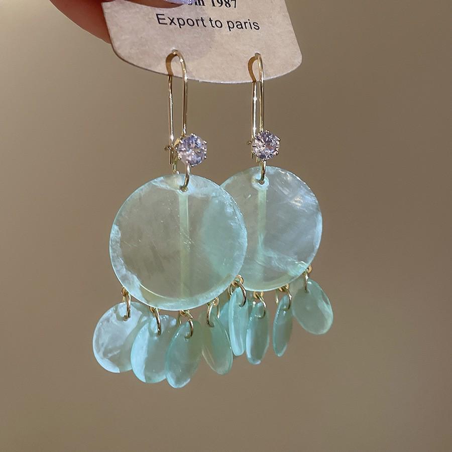 Blue Ocean Flower Shell Stud Earrings: Sweet, Girly, Vacation-Style Fashion Accessories