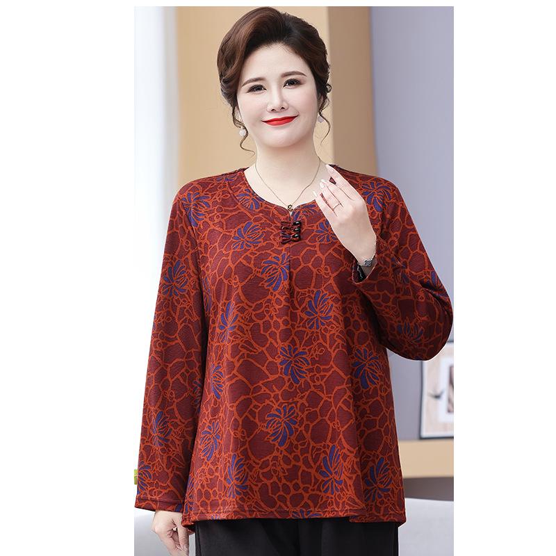 Módní podzimní outfit pro mámy středního věku: 2025 Tričko s dlouhým rukávem