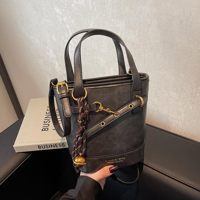 Handbag Women's New Versatile Commuter Shoulder Crossbody Bag