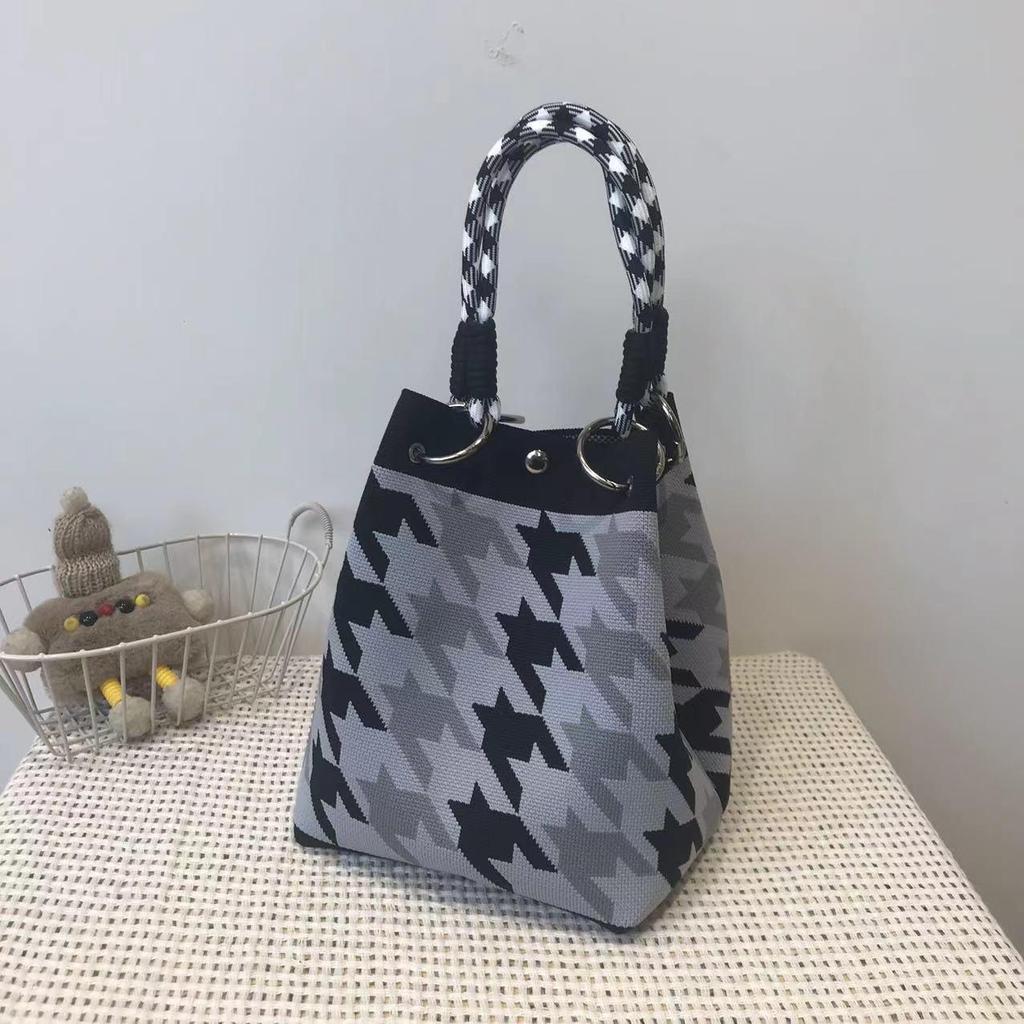 Korean Style Knitted Bucket Bag - Women's Fashion Versatile Handbag 2025