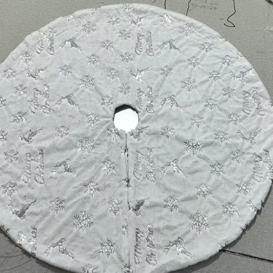 Nordic Simple White Long Pile Christmas Tree Skirt and Decor Set