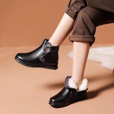 Winter Mother Cotton Shoes Winter Velvet Warm Soft Leather Thick Fur Middle Elderly Women's Shoes Soft Sole Non-slip Grandma Short Boots