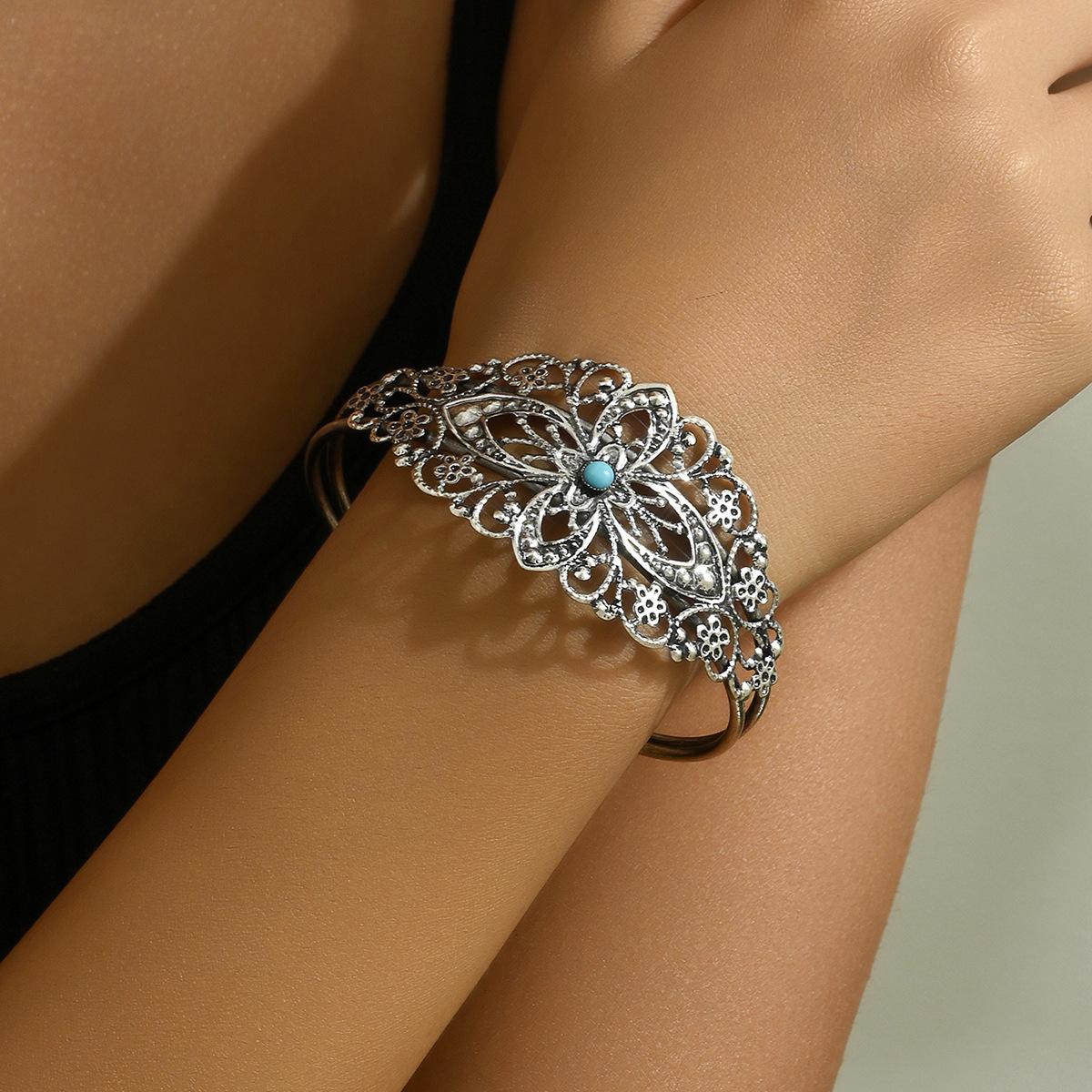 

Vintage open bracelet срібний