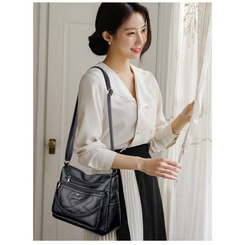 Kadın 2023 Yeni Anne Çantası Basit ve Şık Omuz Çantası Yumuşak Deri Orta Yaşlı Kadın Büyük Kapasiteli Crossbody Çanta Gelgit