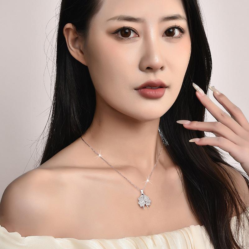 Clover Openable Stylish Pendant Necklace For Women Featuring Heart And Wing Design