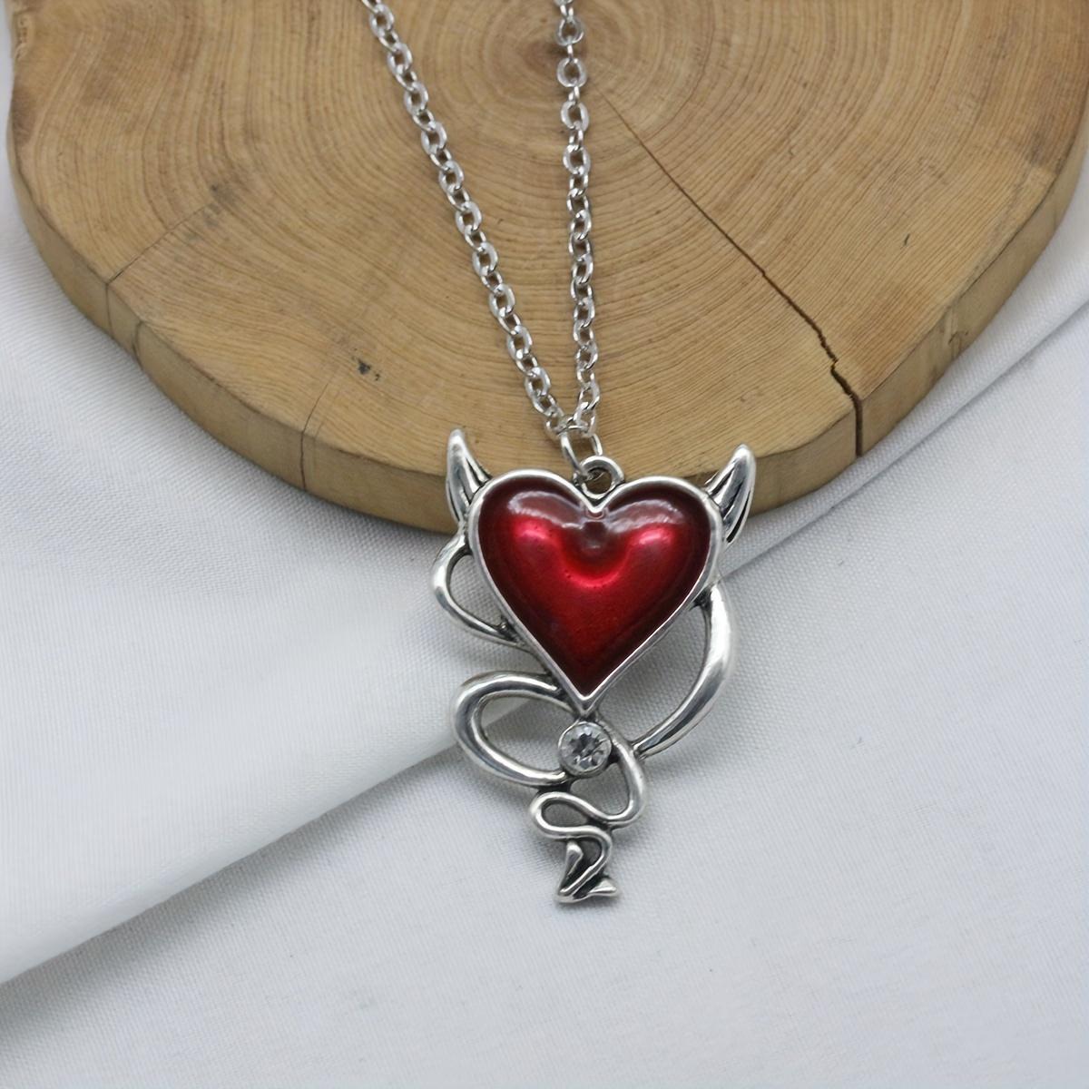 Ожерелье с подвеской в форме сердца в готическом стиле — фото 3