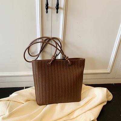 High-end Woven Pattern Bag, Light Luxury, Fashionable and Versatile Shoulder Bag, Large-capacity Commuter Tote Bag