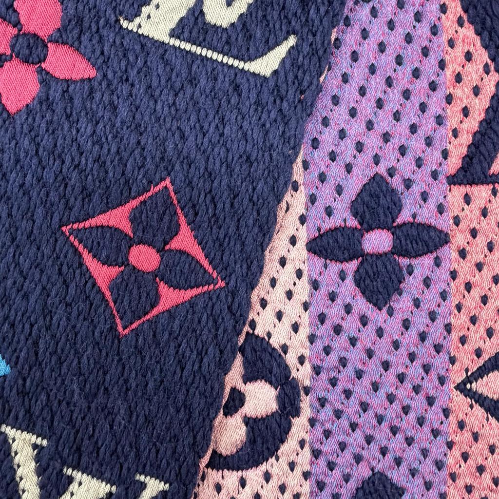 Great LOUIS VUITTON Scarf Escalp Logo Mania Navy Wool Women M70899 Used