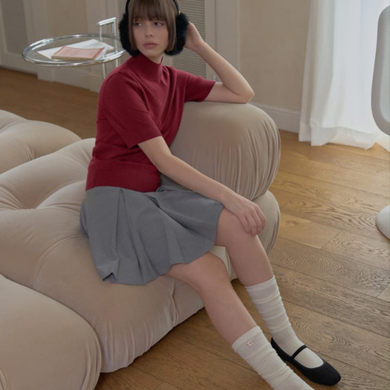 PLAYBOO METAL LOGO SLOUCH SOCKS_Ivory