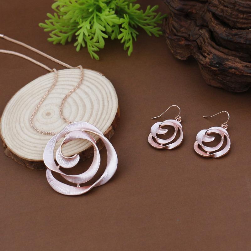 New Enamel Color Hollow Rose Earrings Pendant Set Women's Fashion High-end Rose Necklace