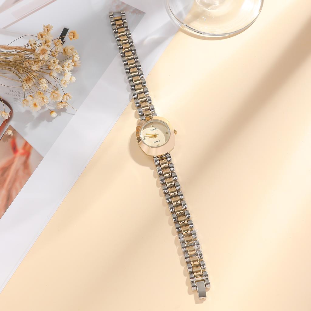 Women Luxury Diamond Point Scale Steel Belt Fashion Quartz Watch