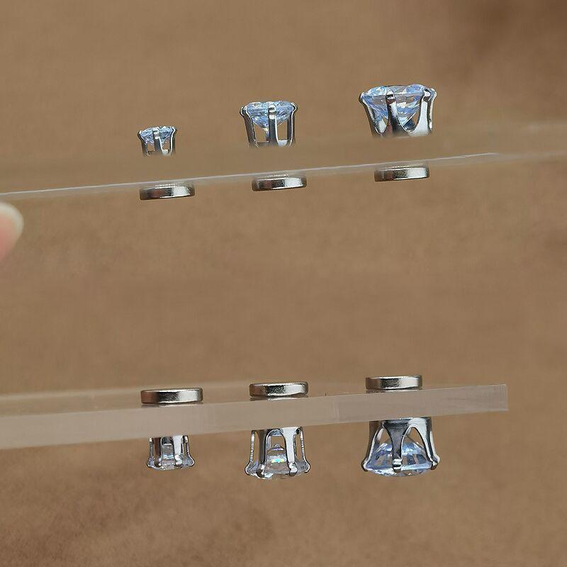 A pair Unisex Strong Magnet Magnetic Earrings Ear Clip Cuff Non Piercing Without Holes Earcuff Crystal Studs for Men Women