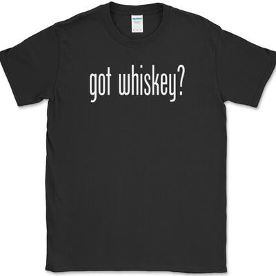 Camiseta de Whiskey Engraçada Bebendo Leite Bêbado Bourbon Humor Camiseta de Bar