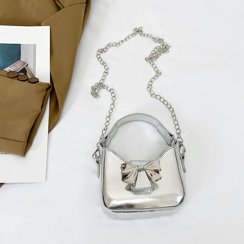 

Нежная и модная текстурная сумочка 2025 весна новая универсальная ins сумка через плечо, сумка-мессенджер, мини-женская сумка на цепочке серебряный