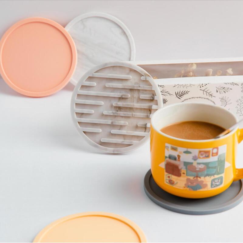 

Nordic Style Silicone Heat-Insulating Coaster