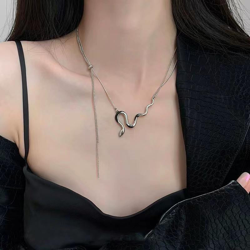 Women Neck Chain Snake Choker Necklaces Neck Chain Double Layer Pendant Jewelry For Girls
