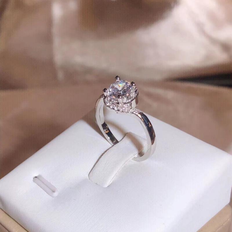 Korean Version of Simple Round Small and Beautiful Zircon Silver Ring Accessories
