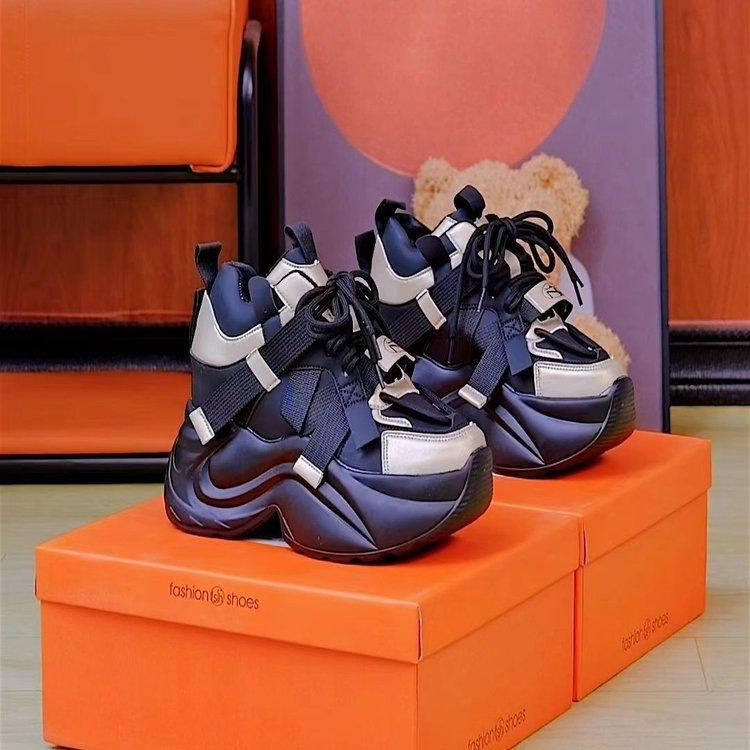 2025 New Luxury Women's Sneakers Versatile Casual Shoes with a Height Increase of 8cm Thick Bottom Sports Running Shoes