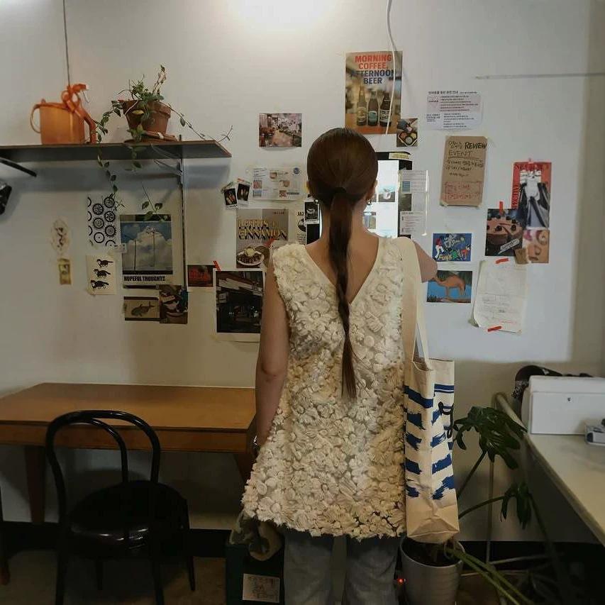 Korea Dongdaemun retro heavy industry three-dimensional crochet sleeveless vest skirt loose and thin a word white dress women