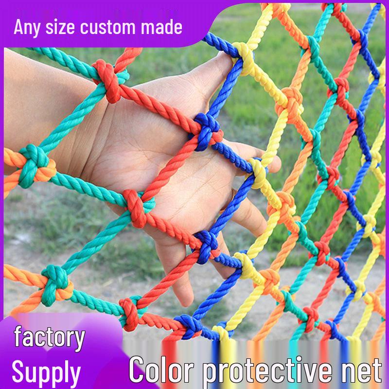 Gekleurd veiligheidsnet voor dakramen, trappen, balkons, parken en balustrades.