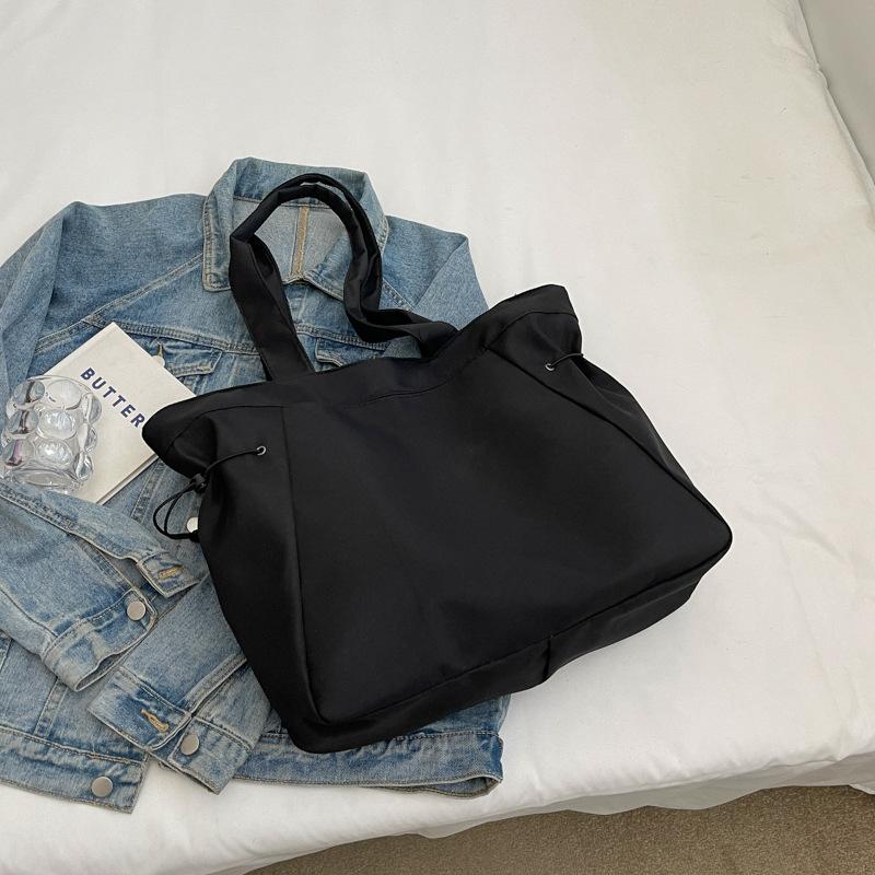 

Large Capacity Waterproof Nylon Bucket Bag for Women, Casual Soft Tote Shoulder Purse, Chic Commuter School Handbag чёрный