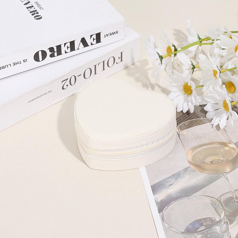 Heart-Shaped Jewelry Box Portable Travel Necklace Pendant Ring Earrings Storage PU Leather Zipper Cute Jewelry Organizer Box