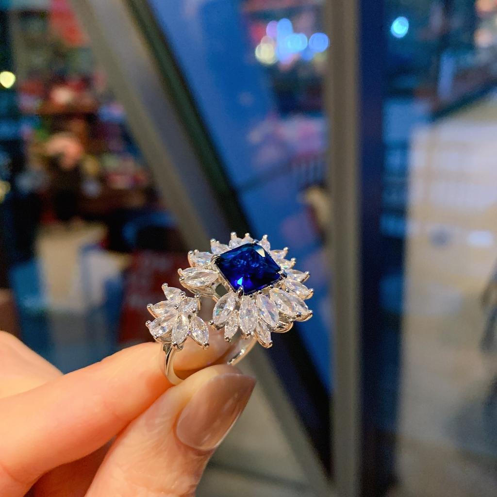 European and American Popular Rings, Women's Fashion Popular Simulation, Hongbao Sapphire Opening Adjustment Main Stone 9 * 9