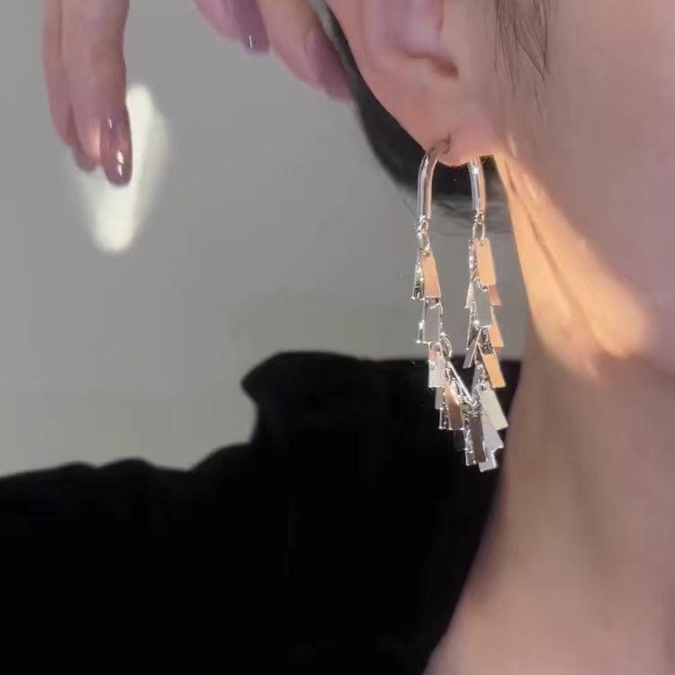 2024 Trendy Luxury Tassel Earrings – Simple, Versatile Bestseller for Women