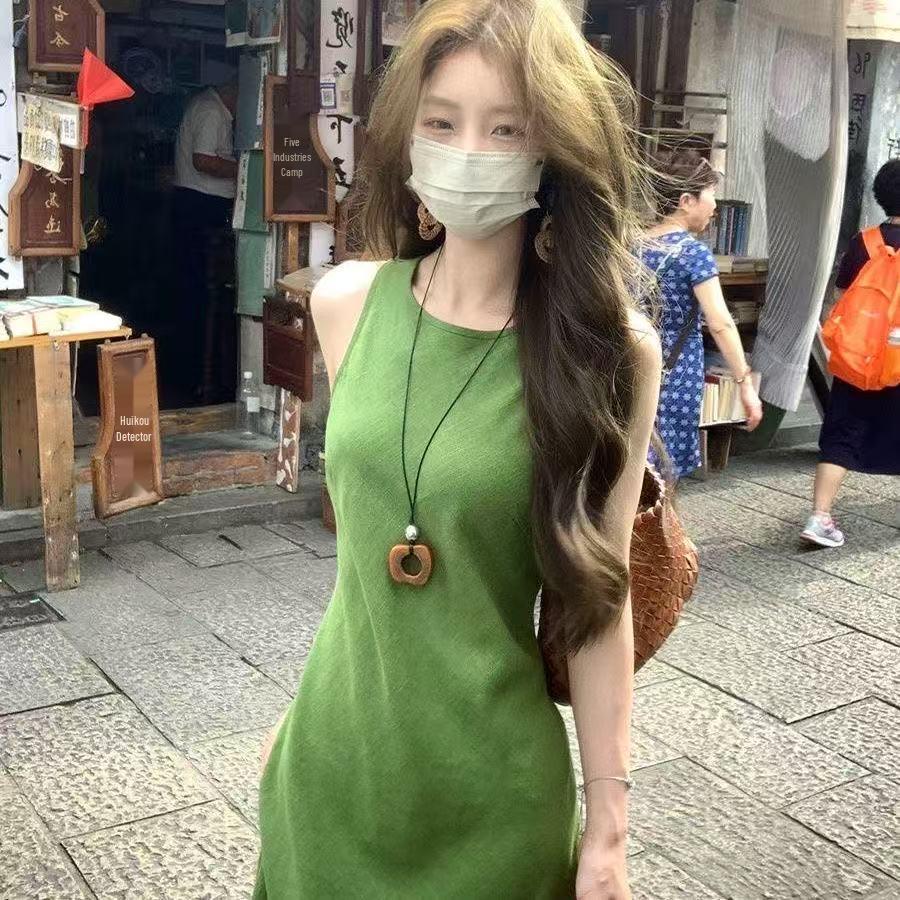 French Retro Green Spaghetti Strap Sleeveless Dress, Summer 2025 Petite Waist-Cinched Elegant Long Dress for Women L
