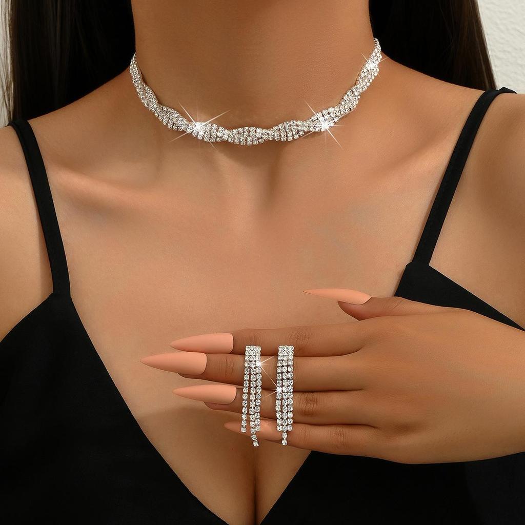 Elegant Bridal Jewelry Set: Water Diamond Necklace & Earrings