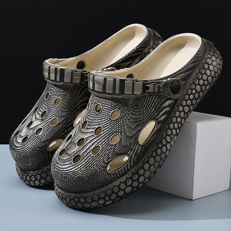 2025 Summer Lightweight EVA Clog Sandals for Men - Non-Slip, Wear-Resistant, Versatile, and Casual with a Thick Sole.