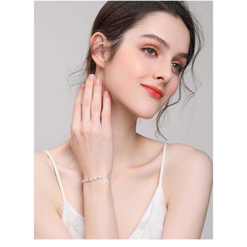 Lucky Four Leaf Clover Bracelet For Women Light Luxury Jewelry Gift