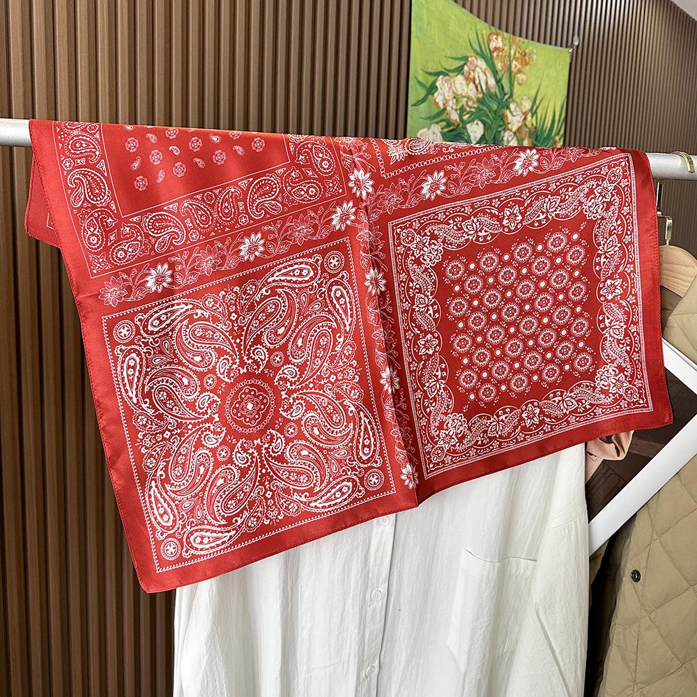 New Silk Silk Scarf Women's Sigongge Spring Versatile 71cm Square Scarf High-end Shawl Small Scarf