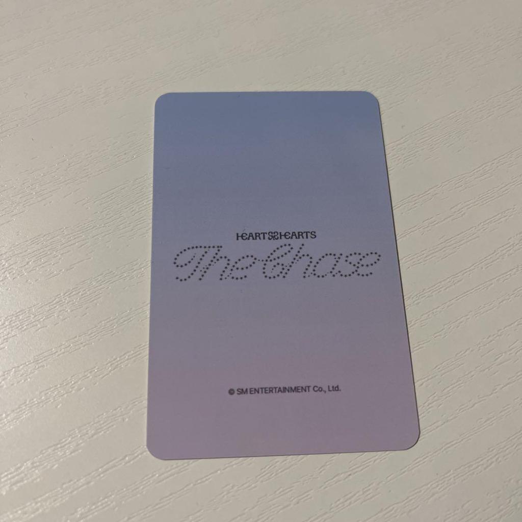 [USED] hearts2hearts Jiwoo autograph session trading card