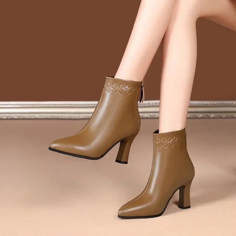 Fashion 2025 Spring and Autumn Winter New KoreanFashionPointed BackZipperThick High Heels Fashion Boots Casual Large Women's Short Boots