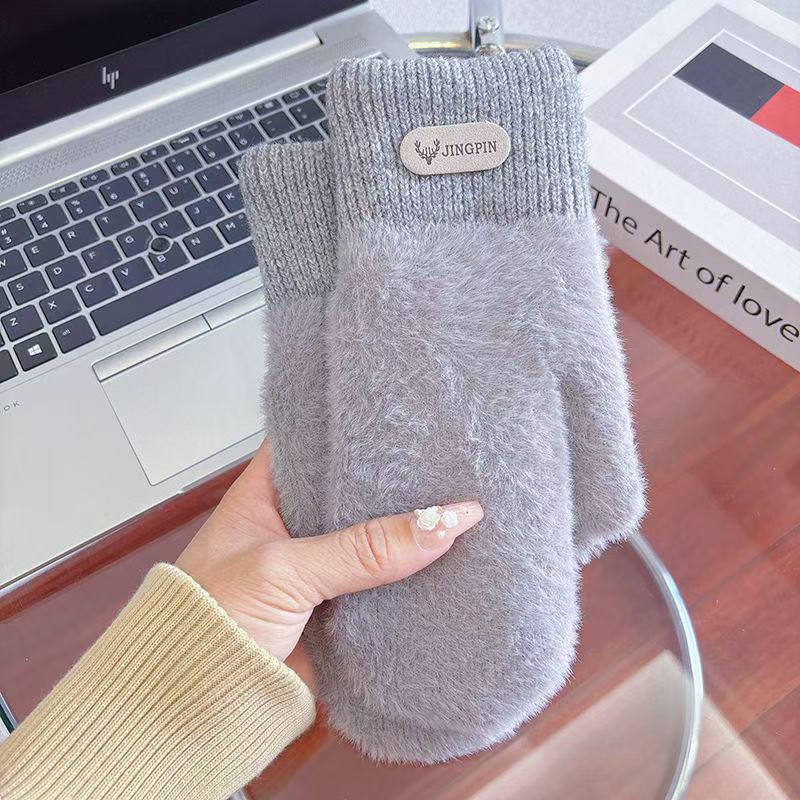 Women's Plush Fleece-Lined Cycling Gloves - Warm, Windproof, and Cute for Autumn and Winter