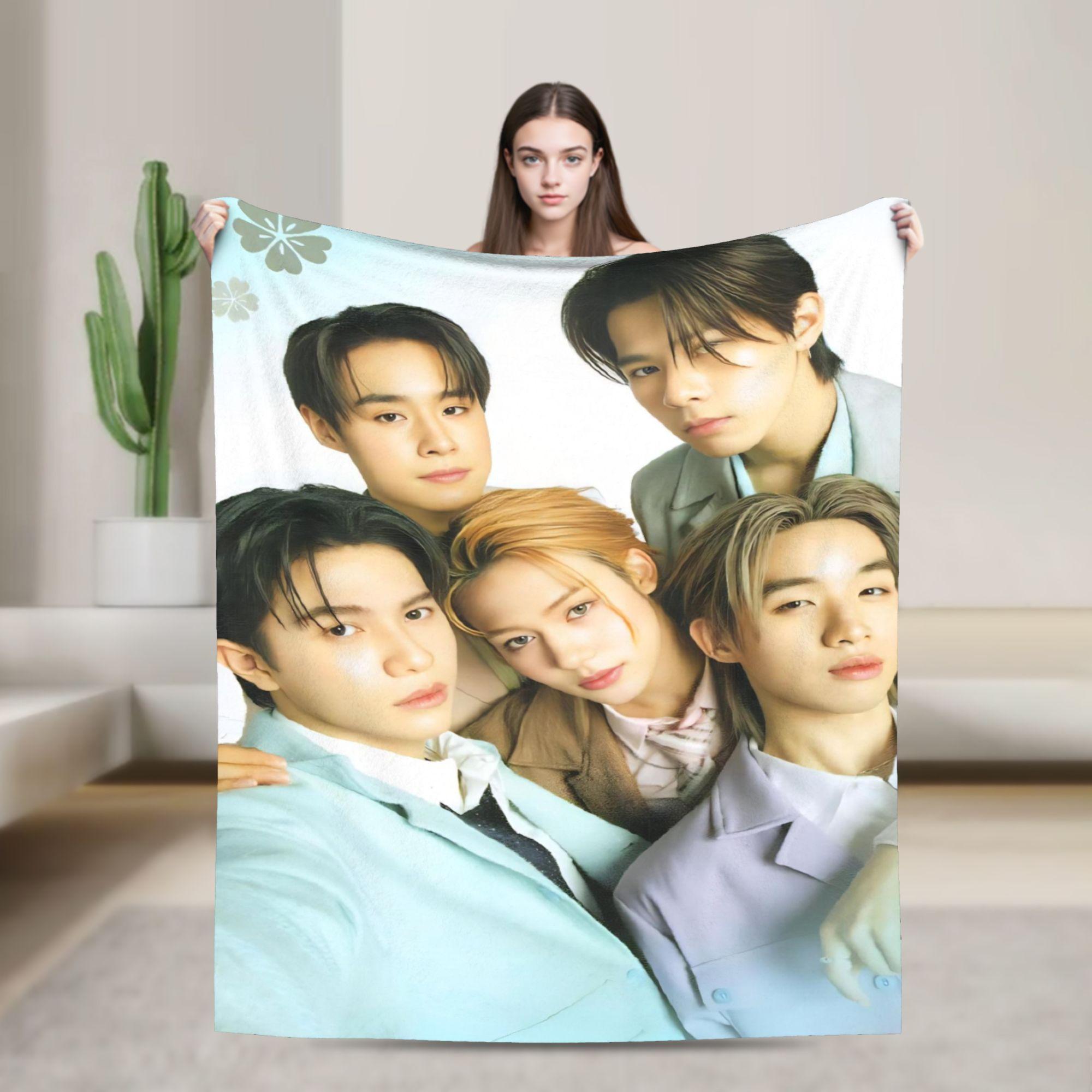 

LYKN Group World Tour Blankets Flannel Awesome Breathable Throw Blankets for Bedspread Autumn/Winter 200x150cm 80x60in